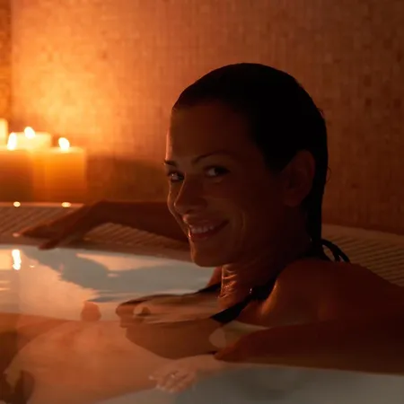 Noha ريتشيوني